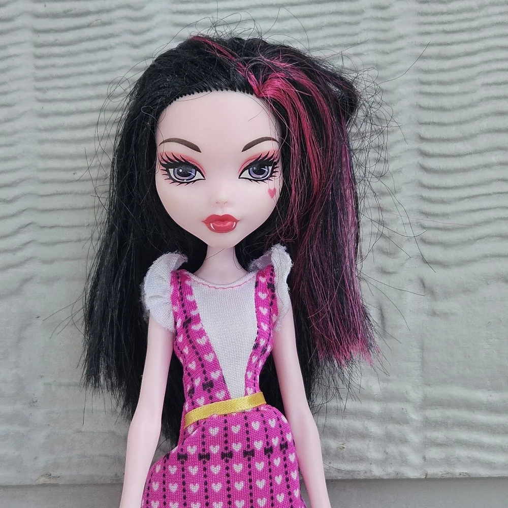 Monster High Basic Budget Draculaura Doll Outfit 2015 Shoes